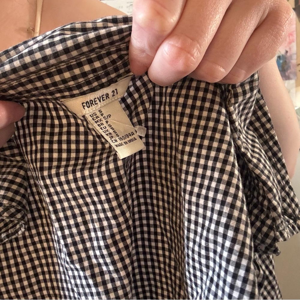 Forever 21 Black and White Gingham Sleeveless Crop Top - Picture 8 of 9